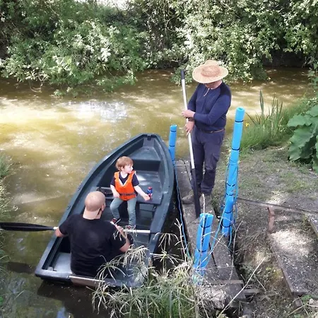 Logis De Lange 2 P * Saint-Hilaire-la-Palud