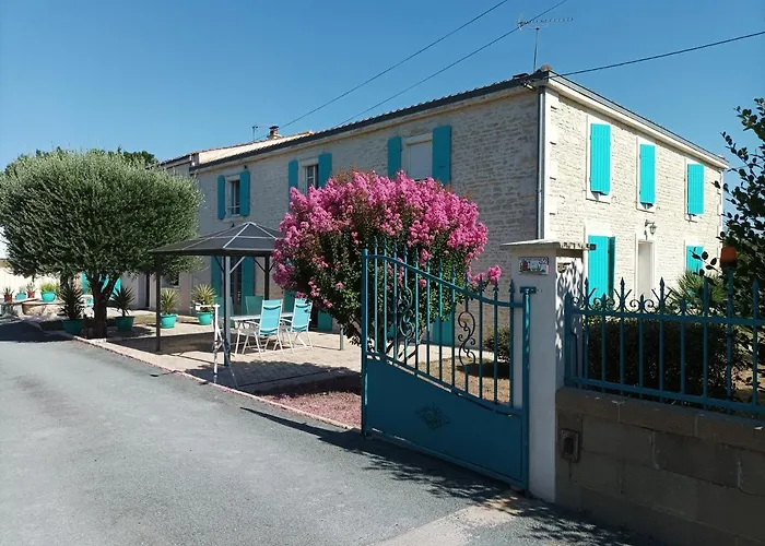 Logis De Lange 2 P * Saint-Hilaire-la-Palud